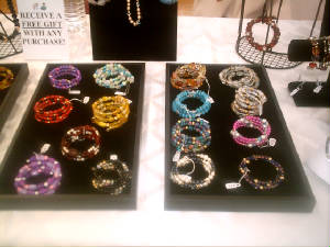 jewelrydisplays004.jpg